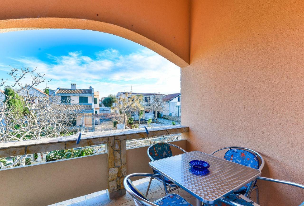 Apartmani Vugec Vir Esterno foto
